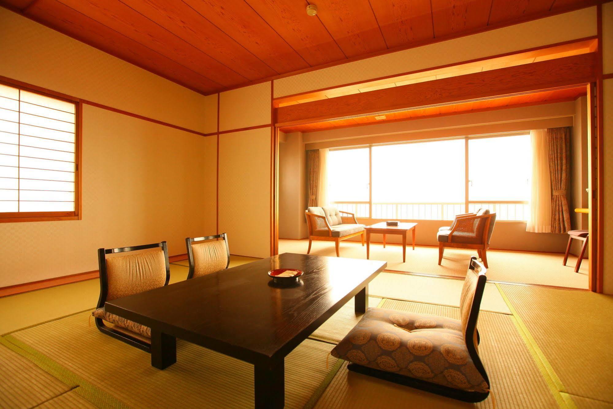 Kaiyoukaku Gamagori Exterior photo