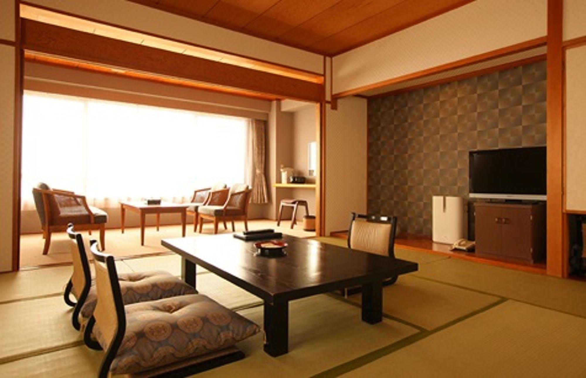 Kaiyoukaku Gamagori Exterior photo